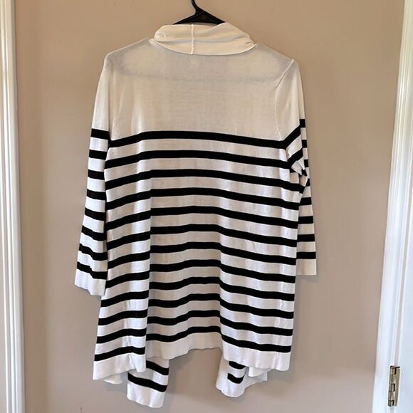 Womens’ Chico’s Open Cardigan Size 1 - Picture 4 of 4